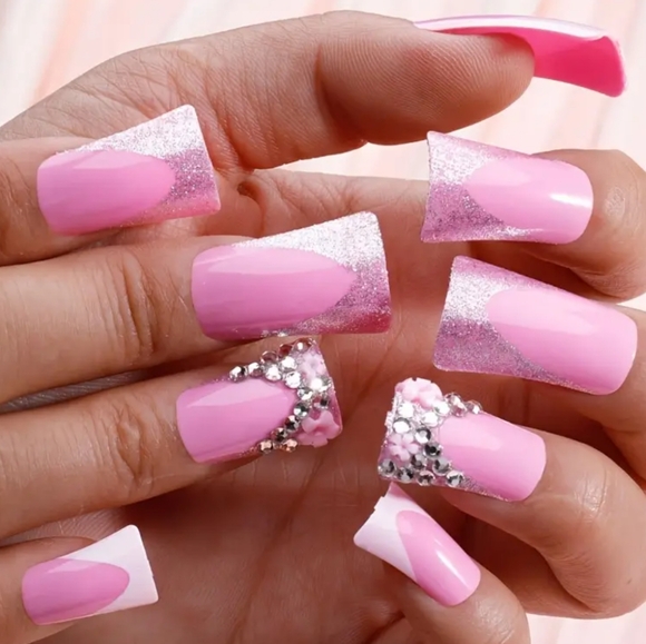 51) NWT Press-On Nails - Picture 1 of 5